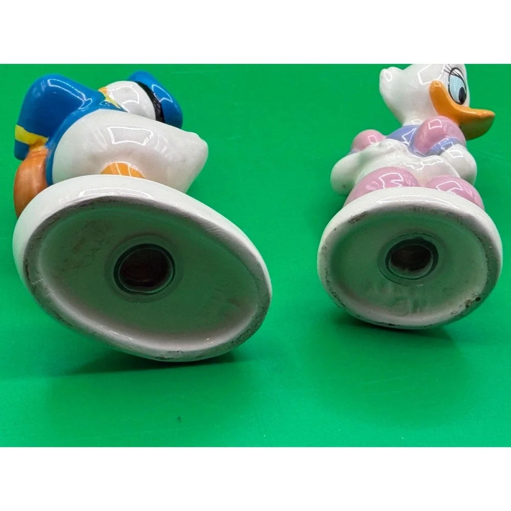 Disney NE Donald and Daisy Duck Ceramic Salt and Pepper Shakers Vintage Set